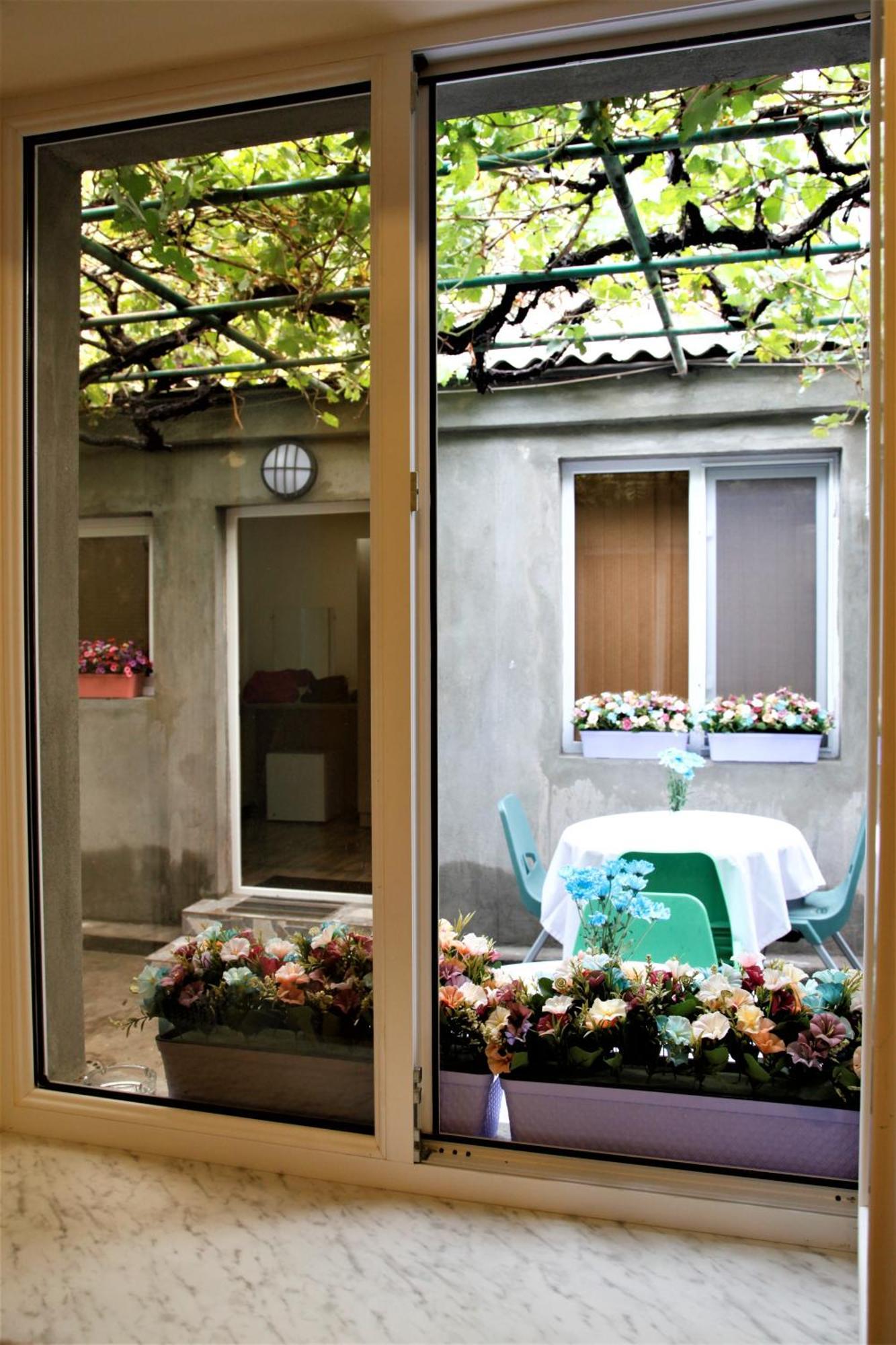 Albert House Hotel And Tours Yerevan Ngoại thất bức ảnh