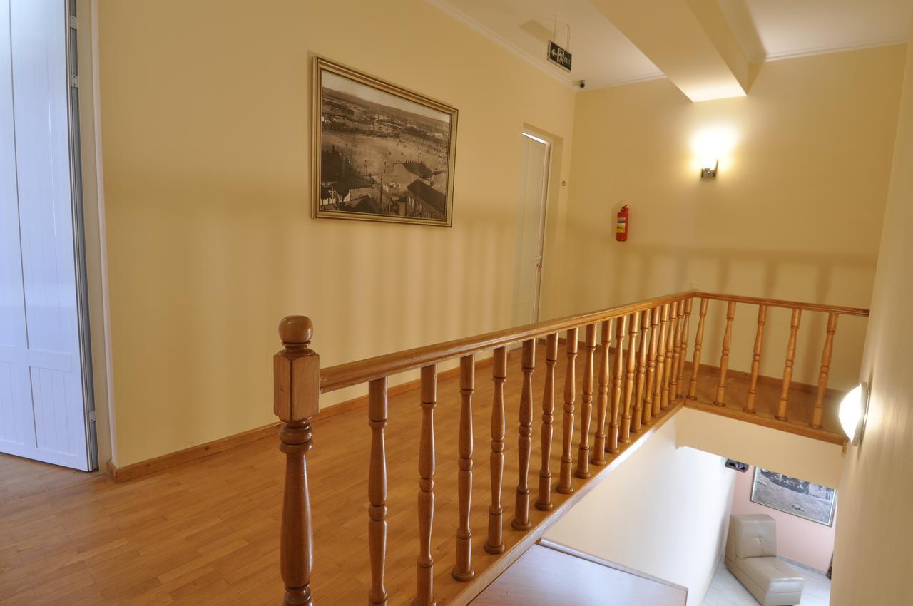 Albert House Hotel And Tours Yerevan Ngoại thất bức ảnh