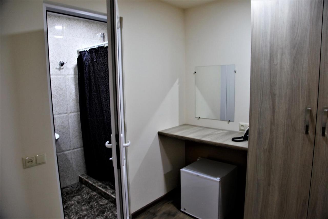 Albert House Hotel And Tours Yerevan Ngoại thất bức ảnh